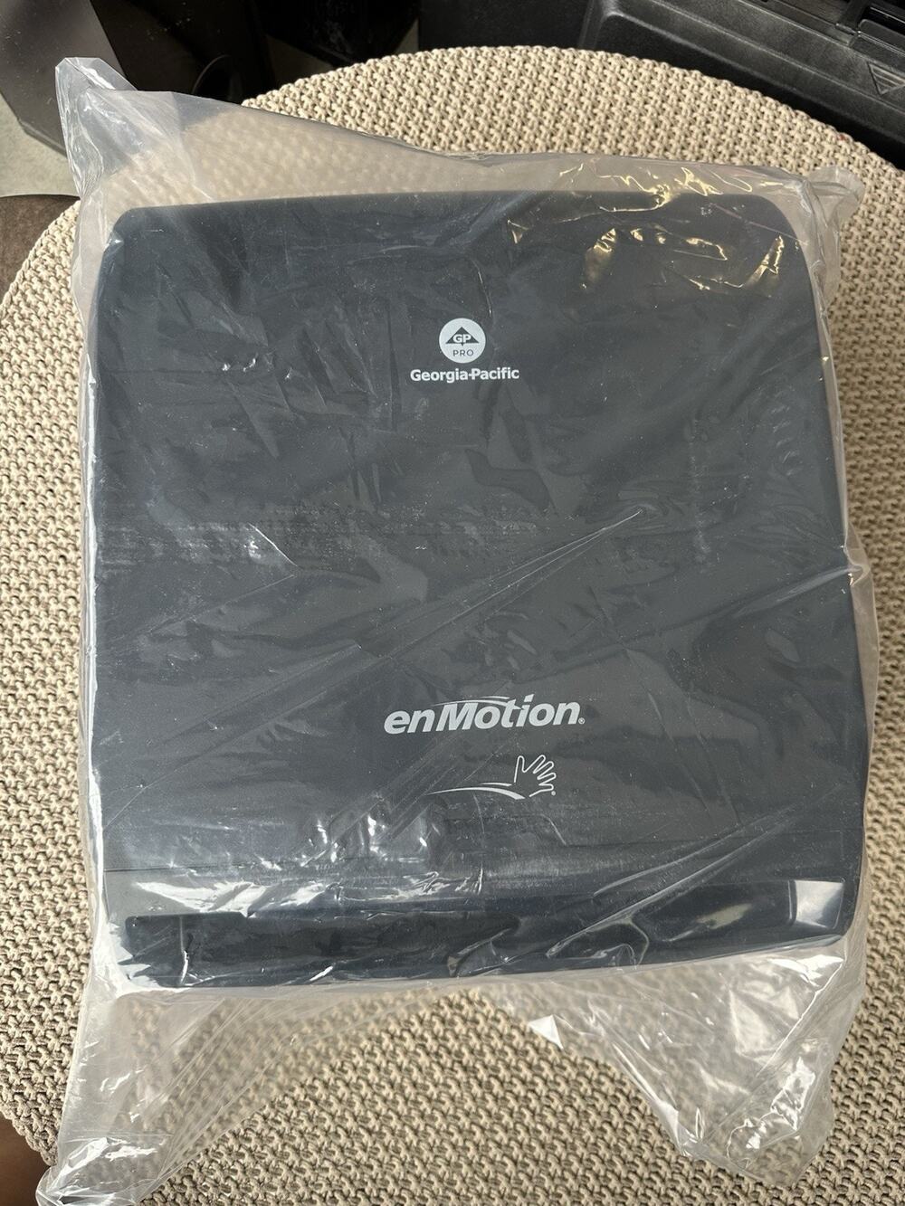 Enmotion Georgia Pacific Motion-sensored Paper Towel Dispenser Z-100148-01